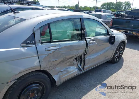 2013 Chrysler 200 Touring из США, поврежденный, VIN 1C3CCBBB4DN654818